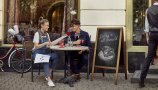 Plačaj z verzom: Natečaj za prvo zbirko instapoezije
