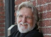 V Slovenijo prihaja avtor 29-ih knjižnih uspešnic, Neale Donald Walsch