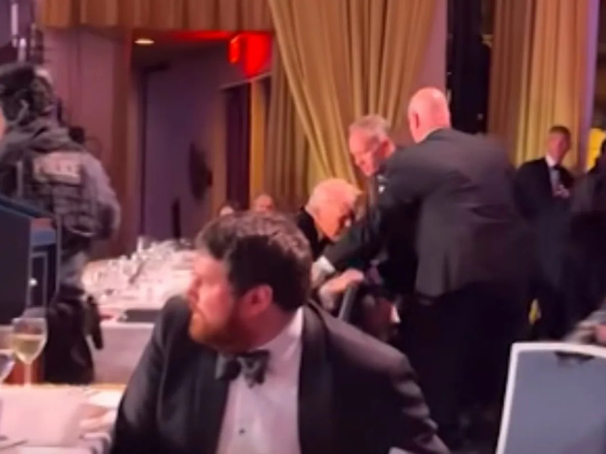 STRELJANJE NA VEČERJI: Tajna služba evakuirala Trumpa in Melanio (VIDEO)