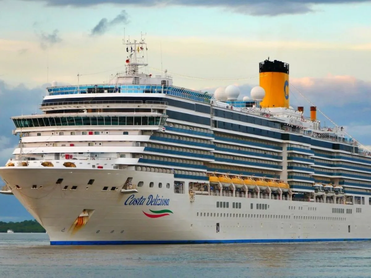 PO 142 DNEH NA MORJU: Costa Deliziosa po epski poti okoli sveta znova v Trstu