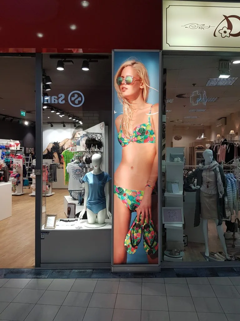 Dodatki za izlozbe in silhuete – kopija e1570108654887 768x1024 1 – izvedba Reklame SOLO