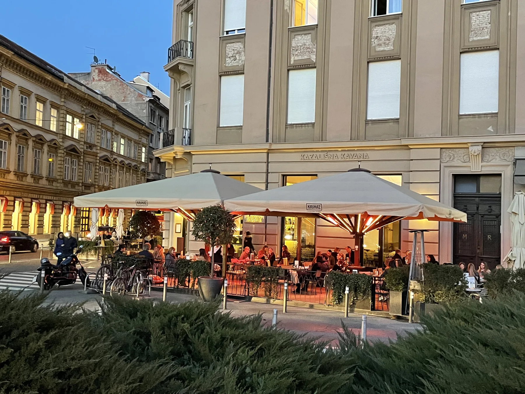 Kavkaz, Zagreb, Hrvaška