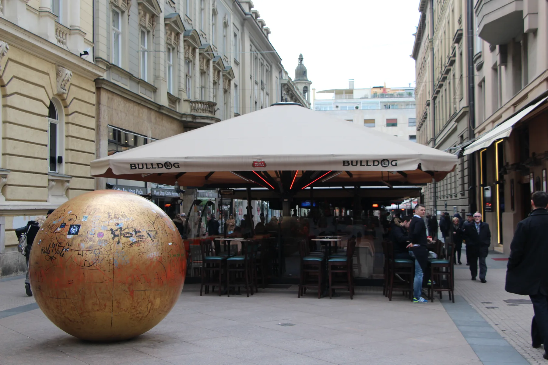 Buldog, Bogovićeva, Zagreb, Hrvaška