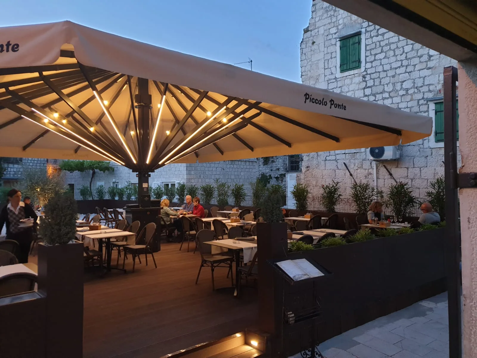 Pizzeria Piccolo Ponte, Trogir, Hrvaška