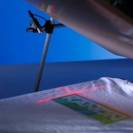 Namizni laser