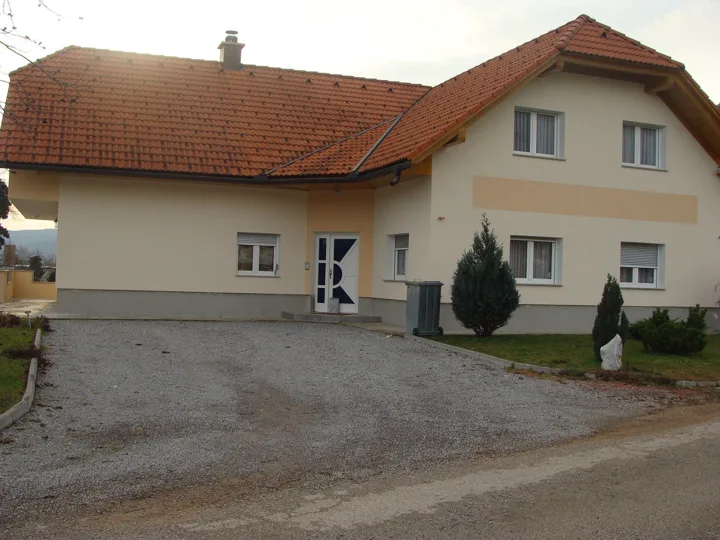 Zaključena obdelava fasade