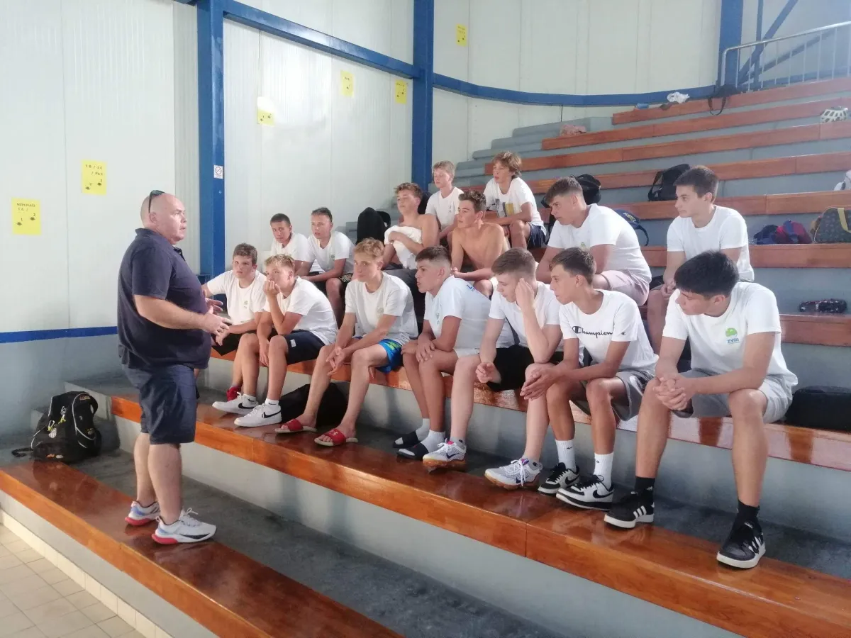 Reprezentanca U15 na turnirju na Češkem