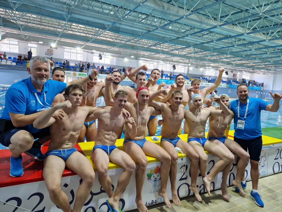 V torek s Črnogorci za drugo mesto v skupini