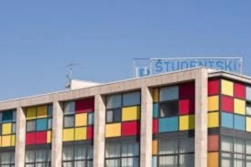 Študentski dom Čebelnjak